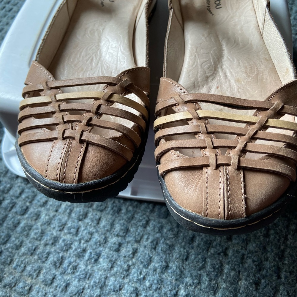 Women's Jambu Tan Leather Flats